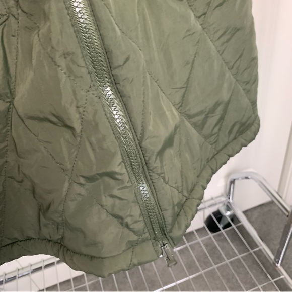 Reversible Green/Fleece jacket. - Picture 3 of 11